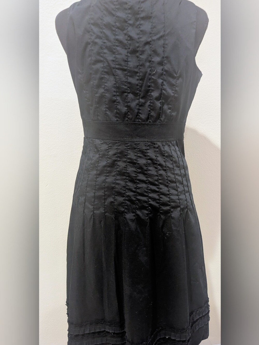 Tory Burch Black Pintuck A-Line Dress Women’s Size 2 Sleeveless Ruffle Trim